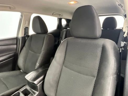 Used 2020 Nissan Rogue Sport S FWD image 6