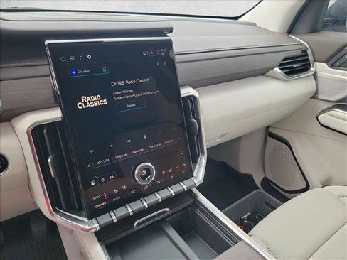 Used 2024 GMC Acadia Denali w/ Super Cruise Package image 22