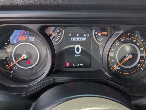 Used 2024 Jeep Wrangler Unlimited Sport AWD/4WD image 19