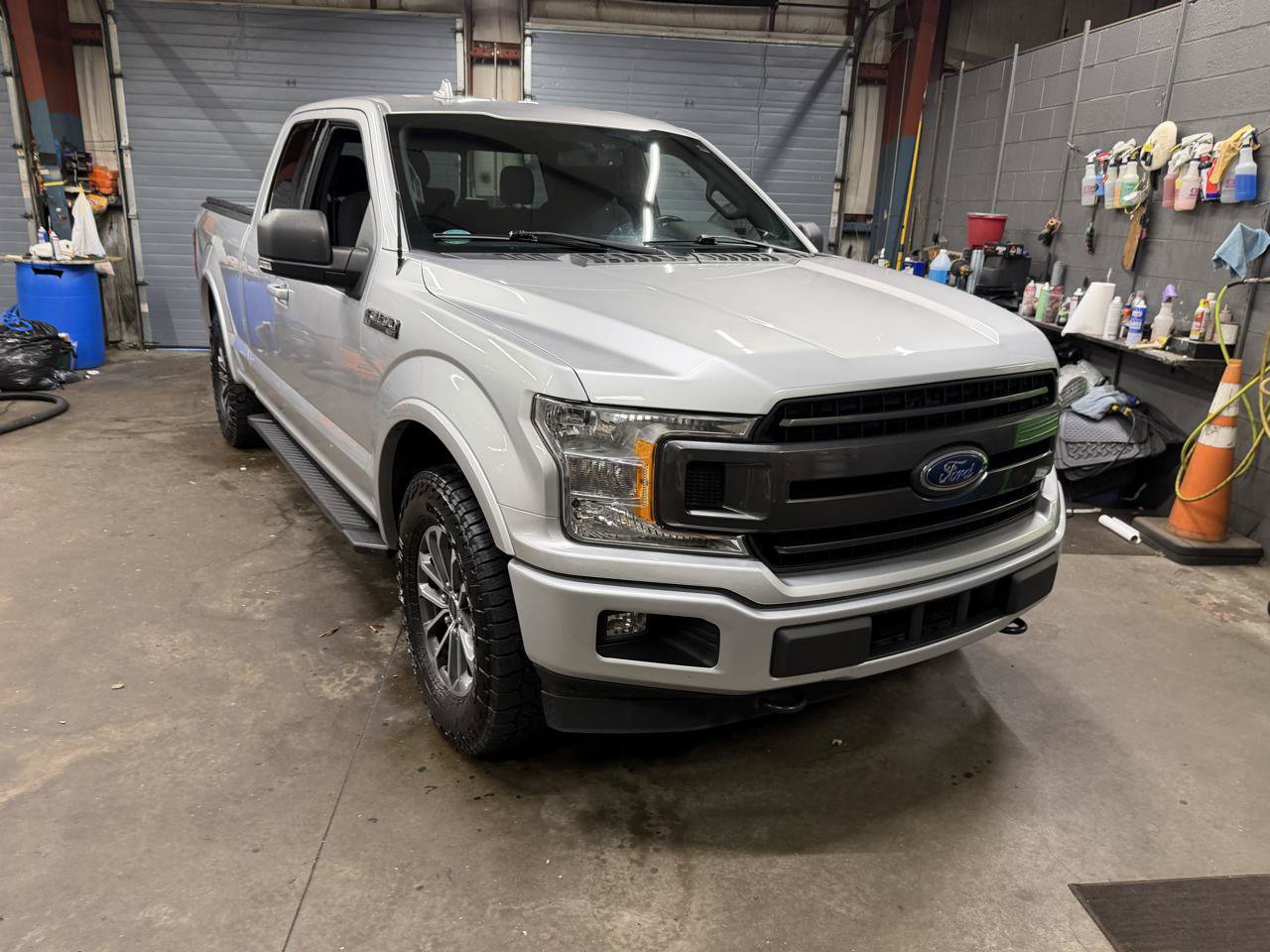 Used 2018 Ford F150 XLT w/ Equipment Group 302A Luxury AWD/4WD image 3