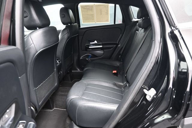 Used 2025 Mercedes-Benz GLA 250 image 9