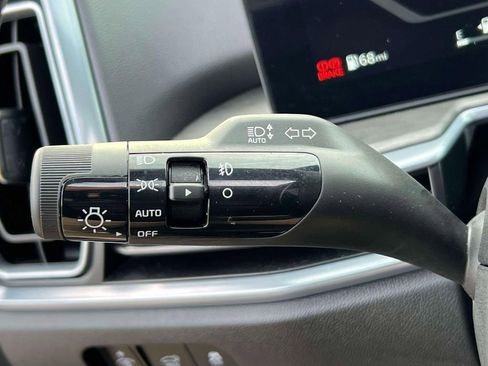 Used 2025 Kia Sorento SX image 24