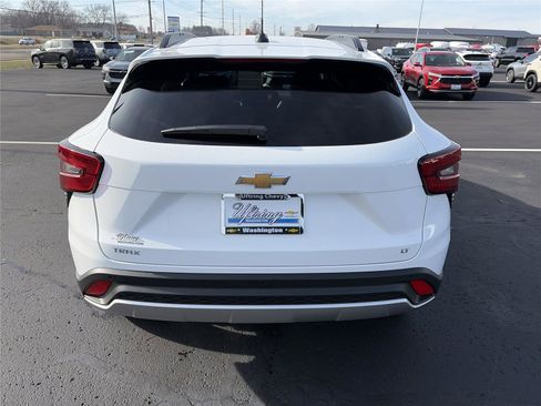 New 2026 Chevrolet Trax LT w/ Driver Confidence Package FWD image 4