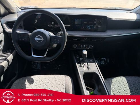 Certified 2025 Nissan Kicks SV FWD image 30