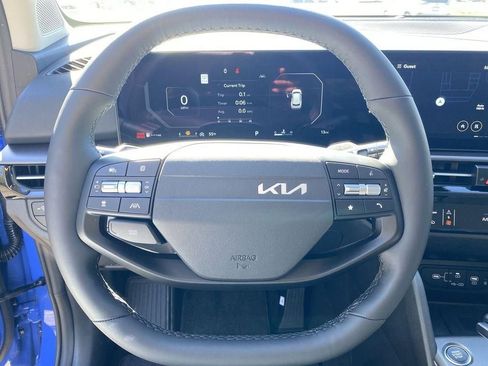 New 2026 Kia Sportage SX FWD image 11