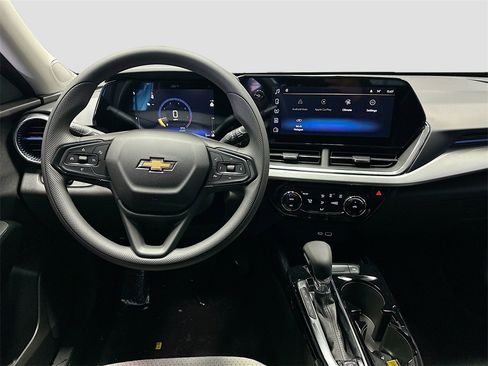 New 2026 Chevrolet Trax LT image 22