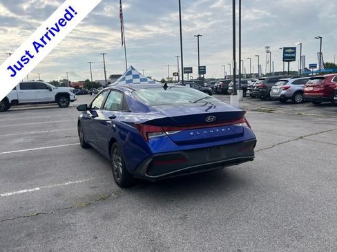 Used 2024 Hyundai Elantra SEL FWD image 7