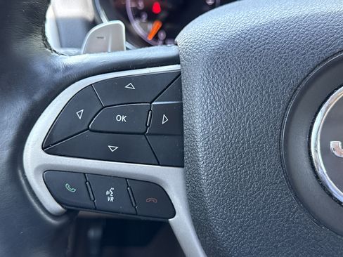 Used 2017 Jeep Grand Cherokee Limited w/ Luxury Group II image 15