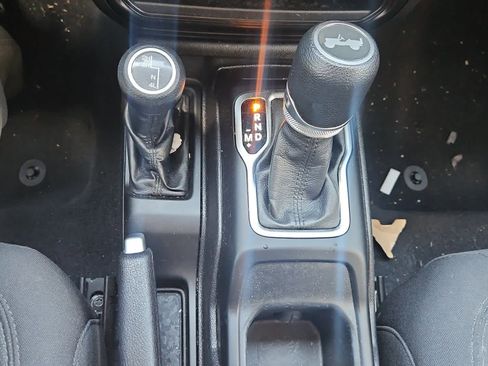 Used 2022 Jeep Wrangler Unlimited Sport AWD/4WD image 18