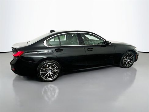 Used 2020 BMW 330i xDrive Sedan w/ Convenience Package image 8