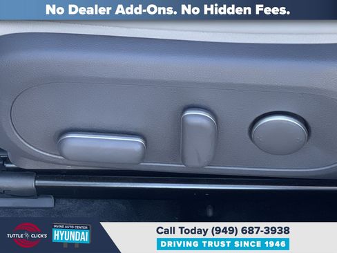 Certified 2025 Hyundai Kona Limited FWD image 33