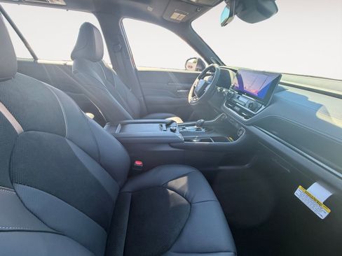 New 2026 Toyota Grand Highlander AWD Hybrid image 15