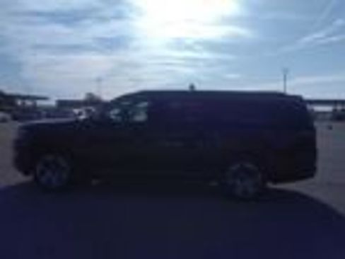 Used 2024 Jeep Wagoneer L Series II RWD image 4