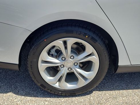 Used 2023 Honda Accord LX image 9