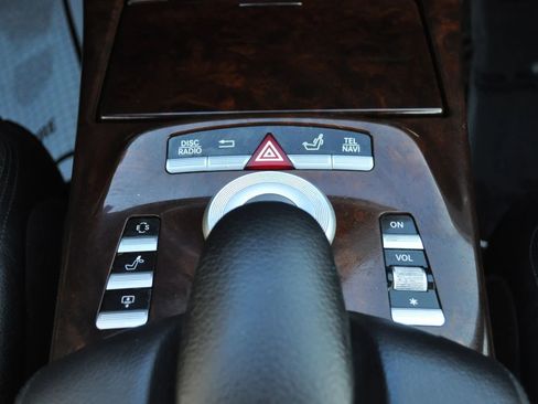 Used 2013 Mercedes-Benz S 550 4MATIC image 19