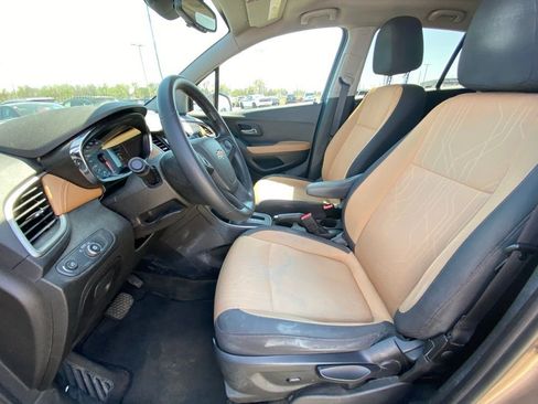 Used 2018 Chevrolet Trax LT image 20