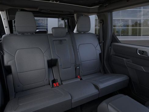 New 2025 Ford Bronco Badlands image 11