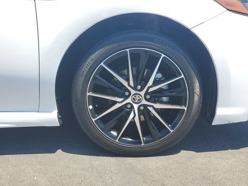 Used 2024 Toyota Camry SE FWD image 6