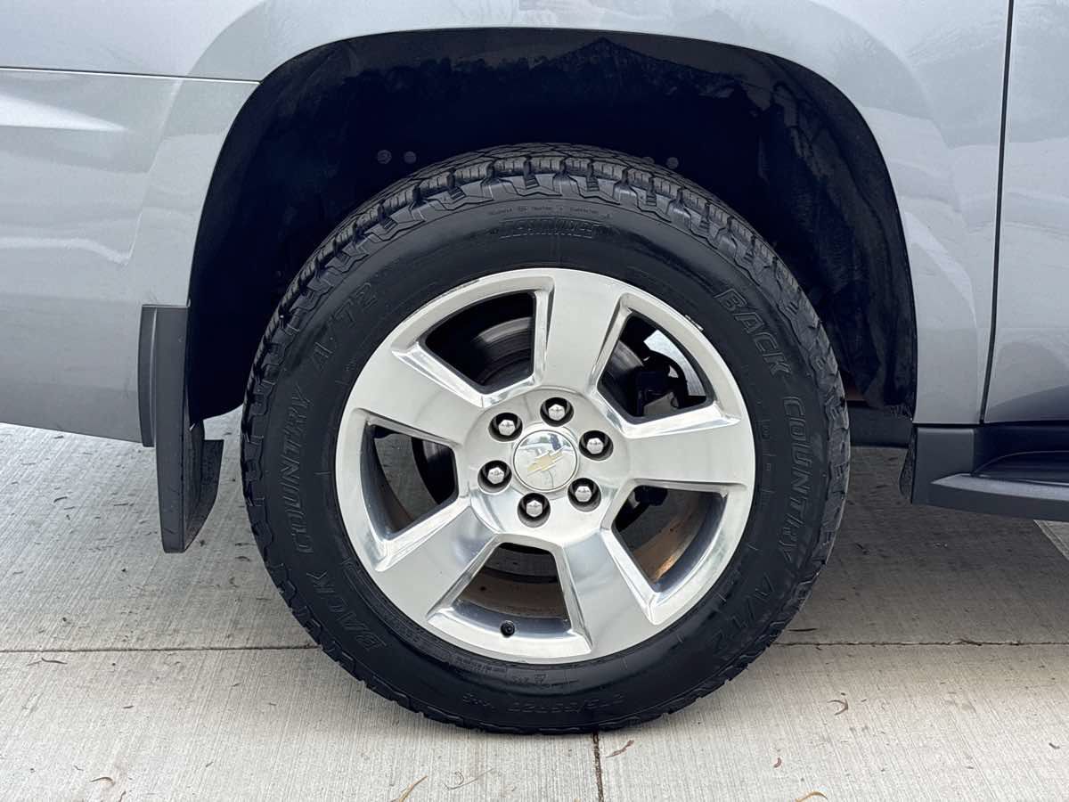 Used 2019 Chevrolet Suburban LT AWD/4WD image 9