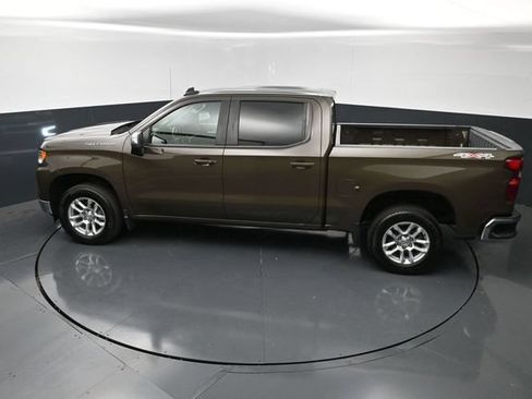 Used 2023 Chevrolet Silverado 1500 LT AWD/4WD image 18