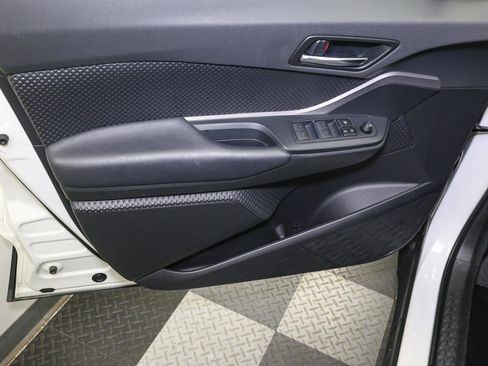 Used 2021 Toyota C-HR LE image 41