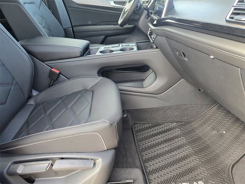 New 2026 Volkswagen Atlas Cross Sport SE image 12