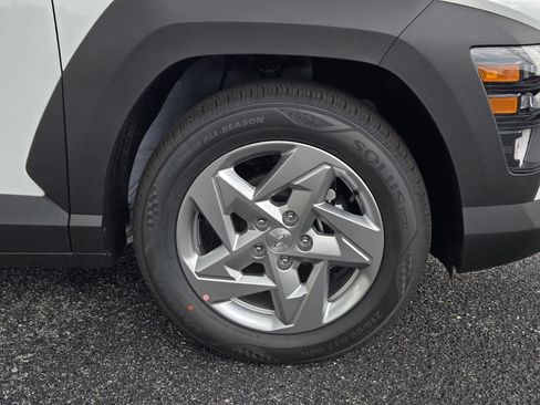 New 2027 Hyundai Kona SE FWD image 3