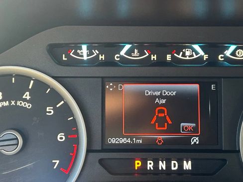 Used 2018 Ford F150 XLT w/ Equipment Group 302A Luxury AWD/4WD image 18