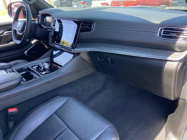 Used 2024 Jeep Wagoneer Series II w/ Flexible Seating Group AWD/4WD image 25