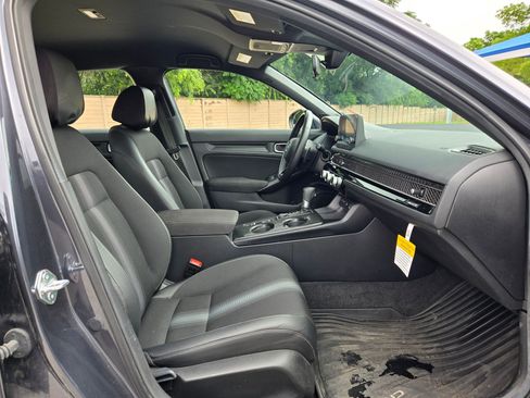 Used 2025 Honda Civic Sport image 27