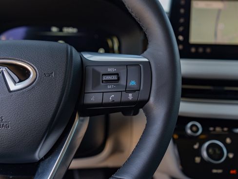 Certified 2026 INFINITI QX60 Luxe w/ Family Package FWD image 12