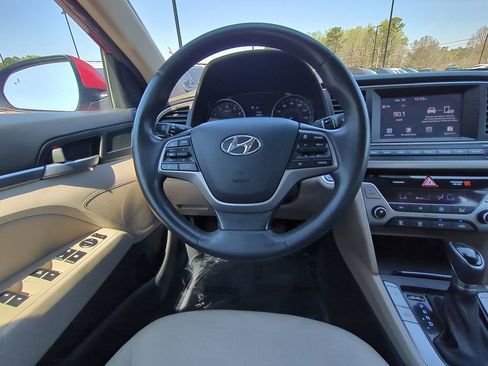Used 2017 Hyundai Elantra Value Edition image 16