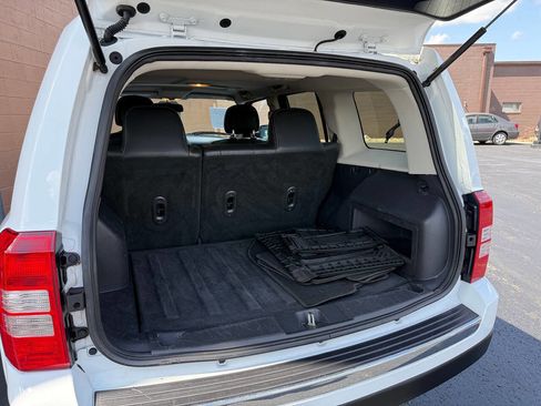 Used 2016 Jeep Patriot High Altitude image 20