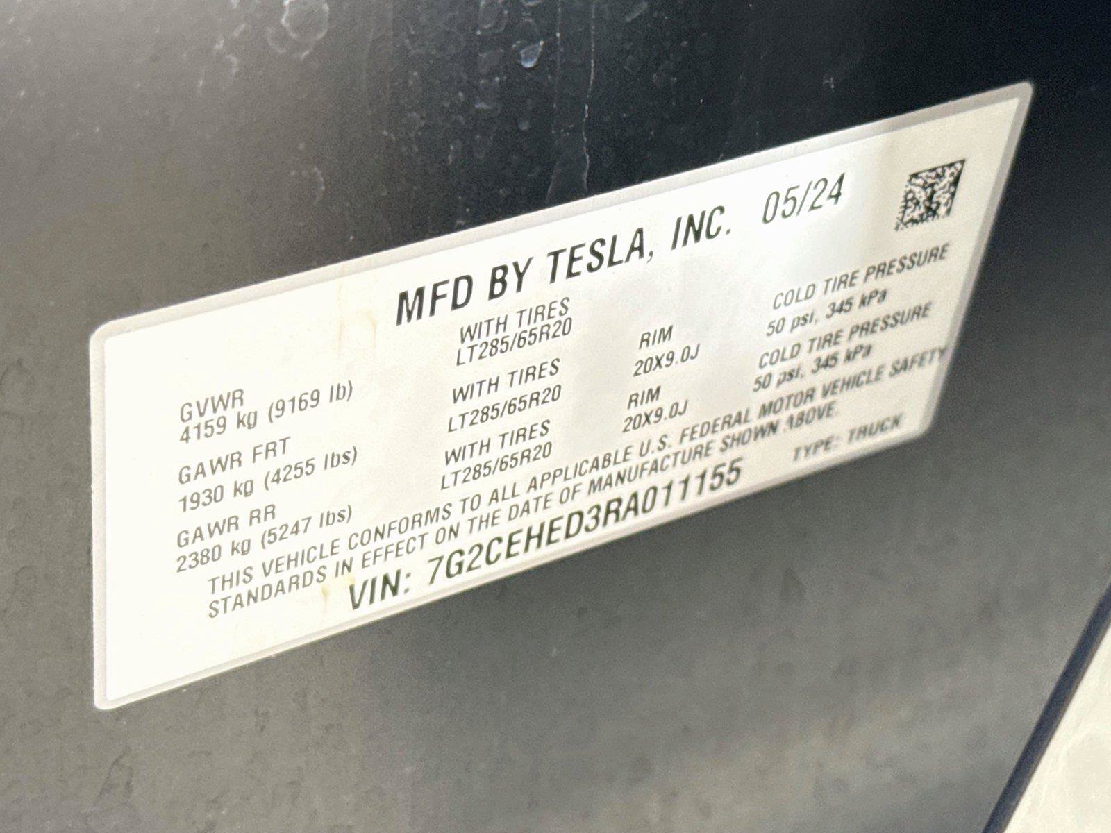 Used 2024 Tesla Cybertruck AWD Crew Cab image 17