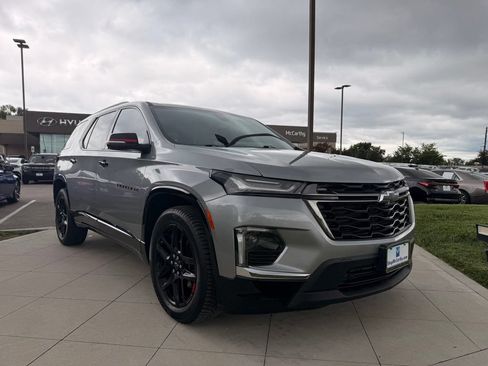 Used 2023 Chevrolet Traverse Premier w/ Redline Edition AWD/4WD image 6