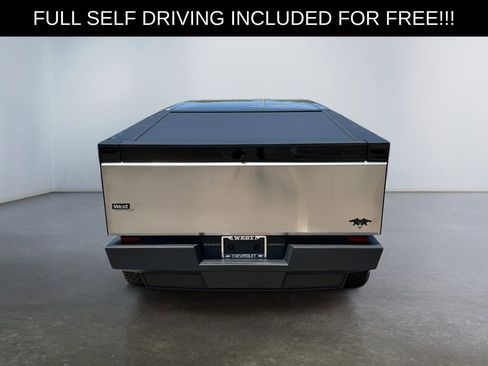 Used 2024 Tesla Cybertruck Cyberbeast AWD/4WD image 4