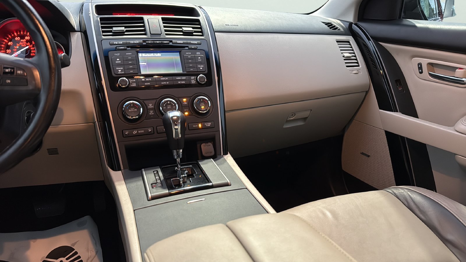 Used 2011 MAZDA CX-9 Touring w/ Moonroof & Bose Audio Pkg FWD image 19