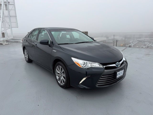 Used 2017 Toyota Camry XLE FWD image 1