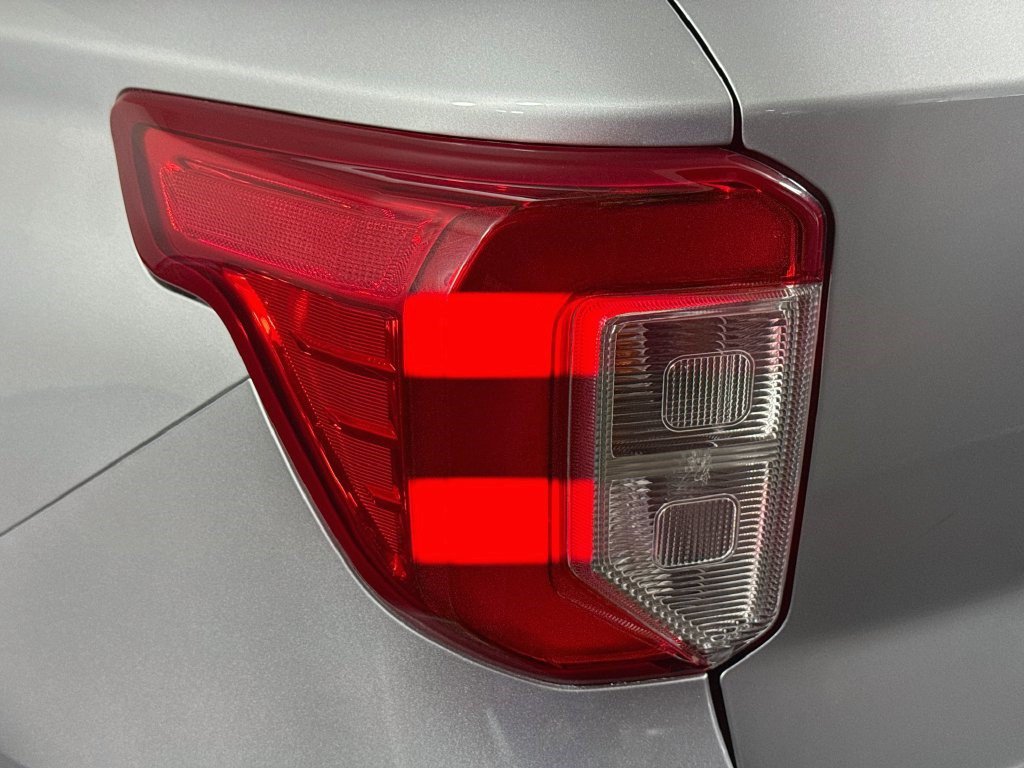 Used 2023 Ford Explorer Limited RWD image 34