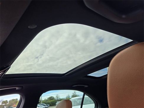 Used 2023 Mercedes-Benz C 300 Sedan image 18