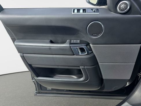 Used 2020 Land Rover Range Rover Sport HSE Dynamic image 32