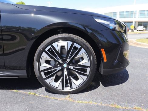 New 2026 BMW 530i w/ Premium Package RWD image 32