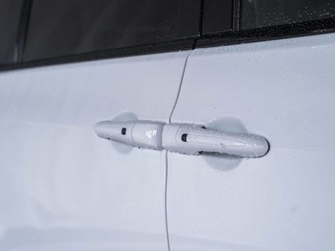 New 2026 Chrysler Pacifica Select image 14