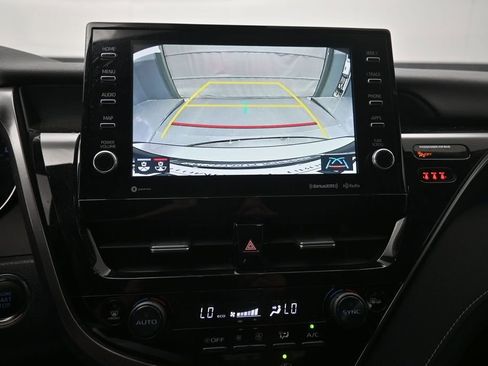 Used 2021 Toyota Camry XSE FWD image 4
