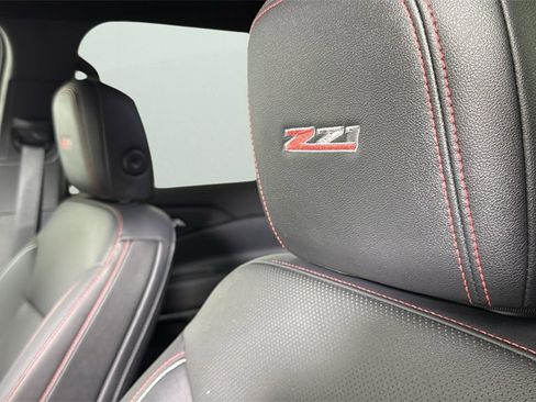 Certified 2025 Chevrolet Traverse Z71 w/ Enhanced Driving Package image 26