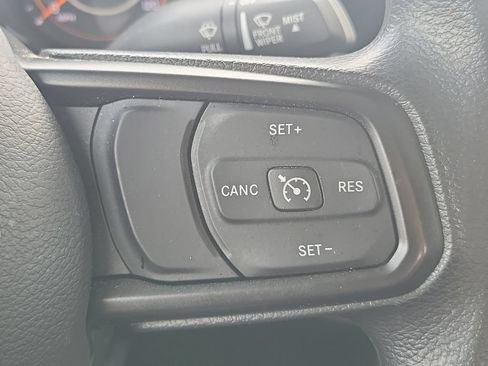 Used 2024 Jeep Gladiator Sport AWD/4WD image 24