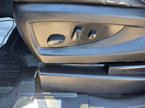Used 2018 Chevrolet Silverado 1500 LTZ Z71 w/ LTZ Plus Package AWD/4WD image 29