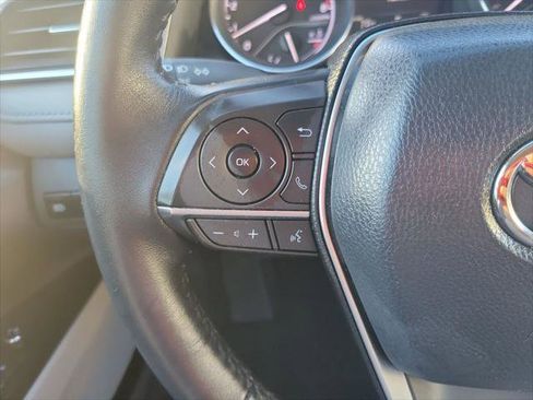 Certified 2018 Toyota Camry XLE image 30