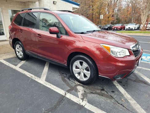 Used 2014 Subaru Forester 2.5i Premium w/ All-Weather Package image 10