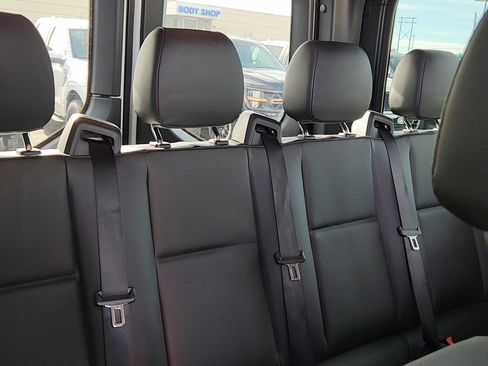 Used 2023 Mercedes-Benz Sprinter 2500 image 21